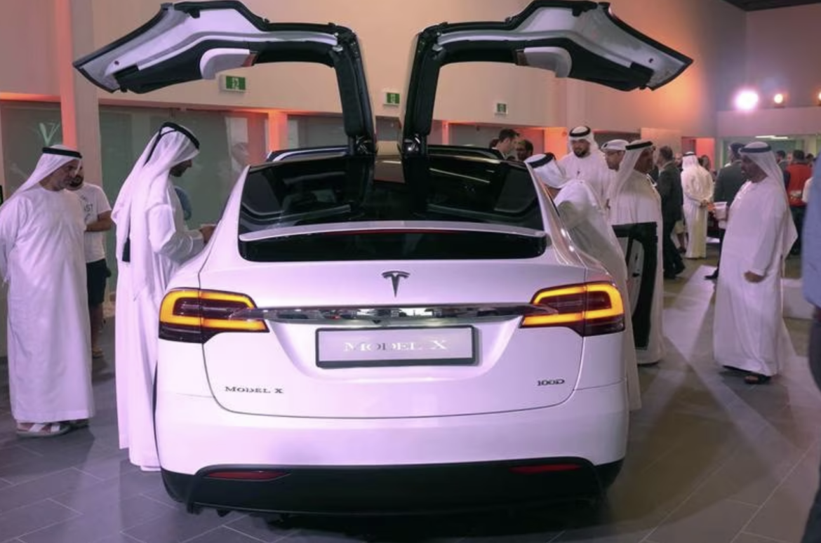 Dubai adds 269 all-electric Teslas to its fleet