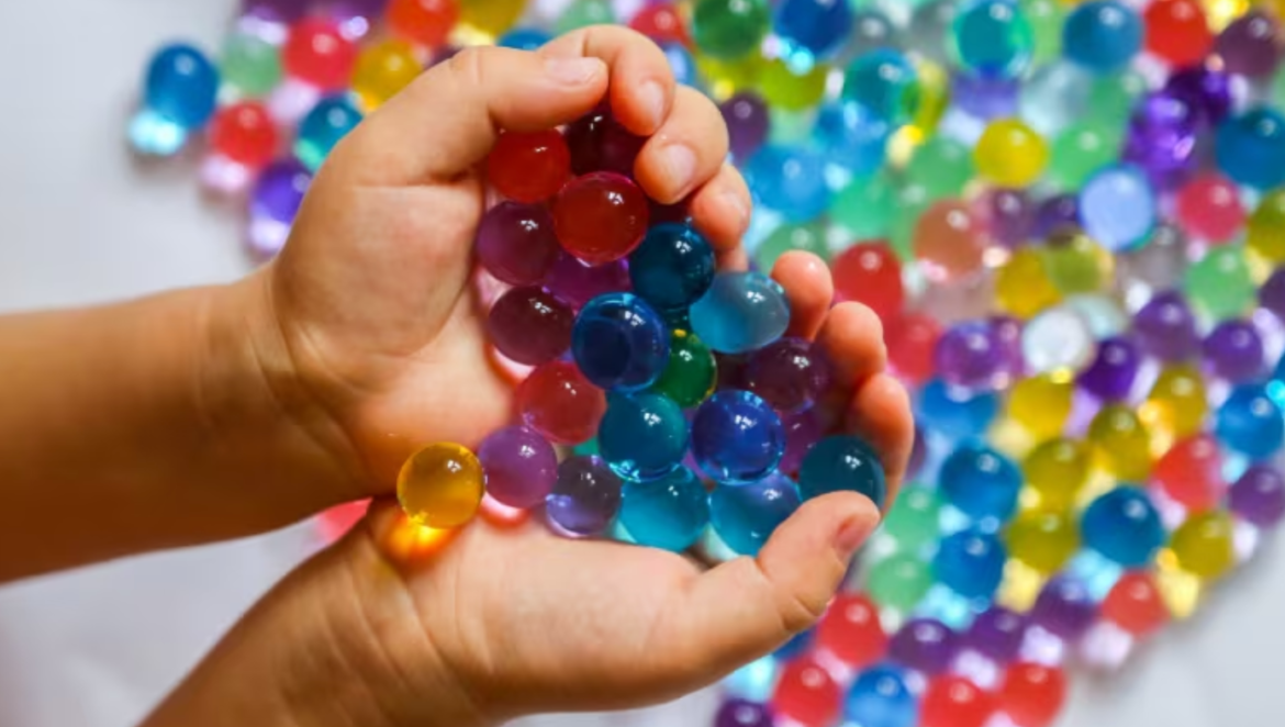 The dangers of water beads: experts call for a ban on the toxic product