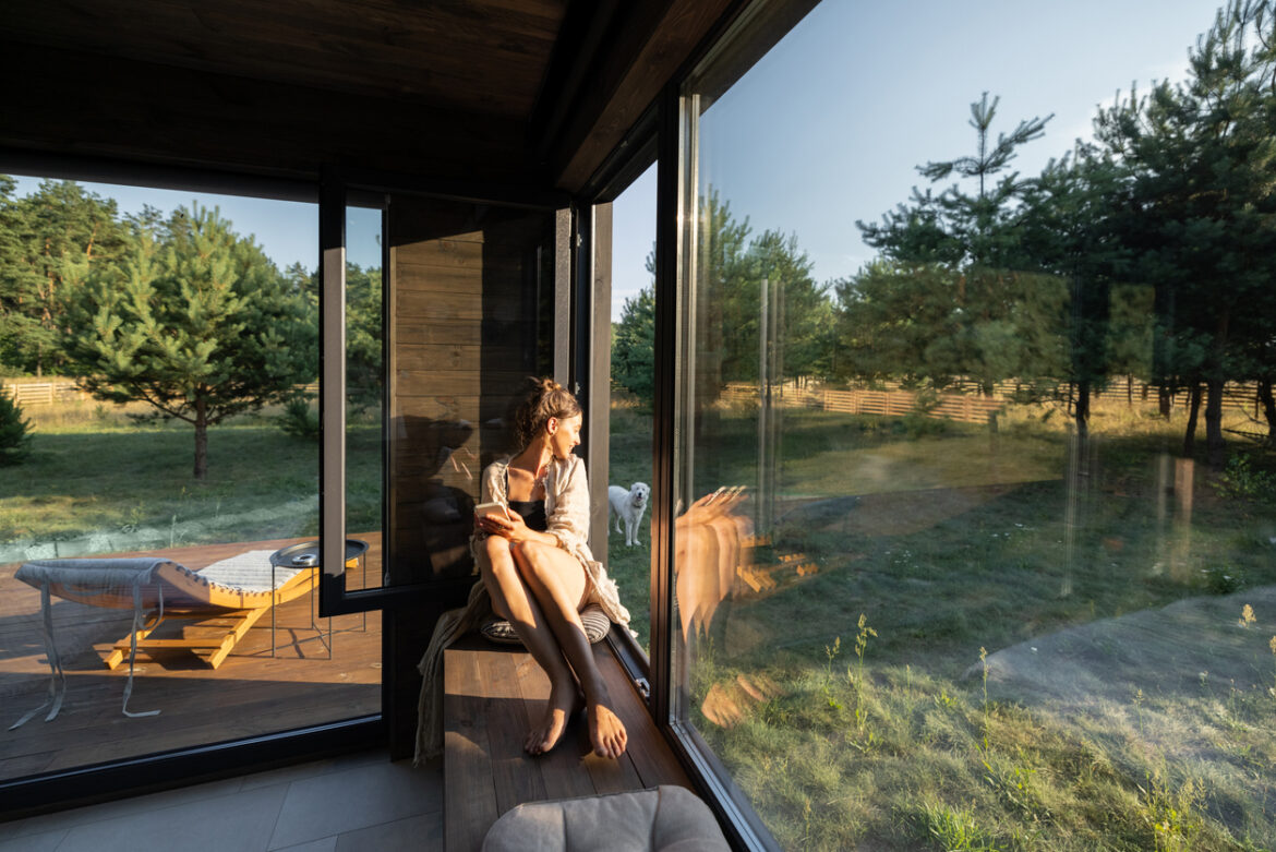 Sunlight and Sustainability: The Eco Sunroom Concept for All Seasons