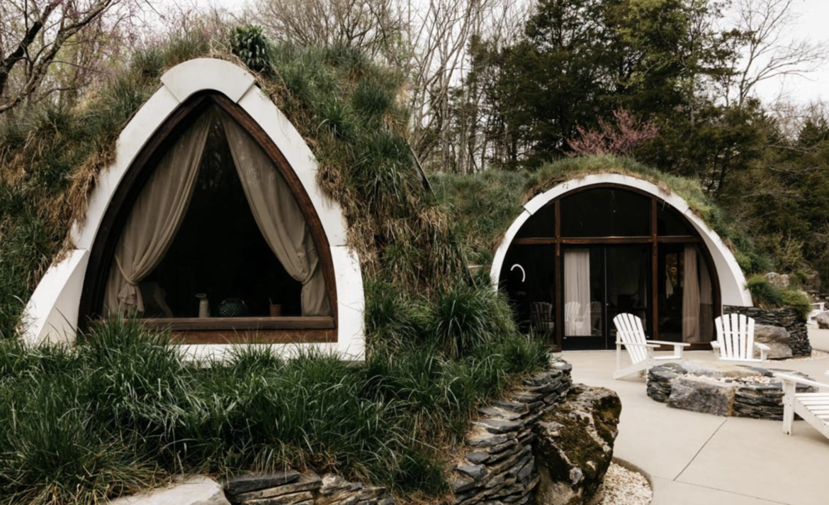 Build a green-roofed Hobbit home in 3 days